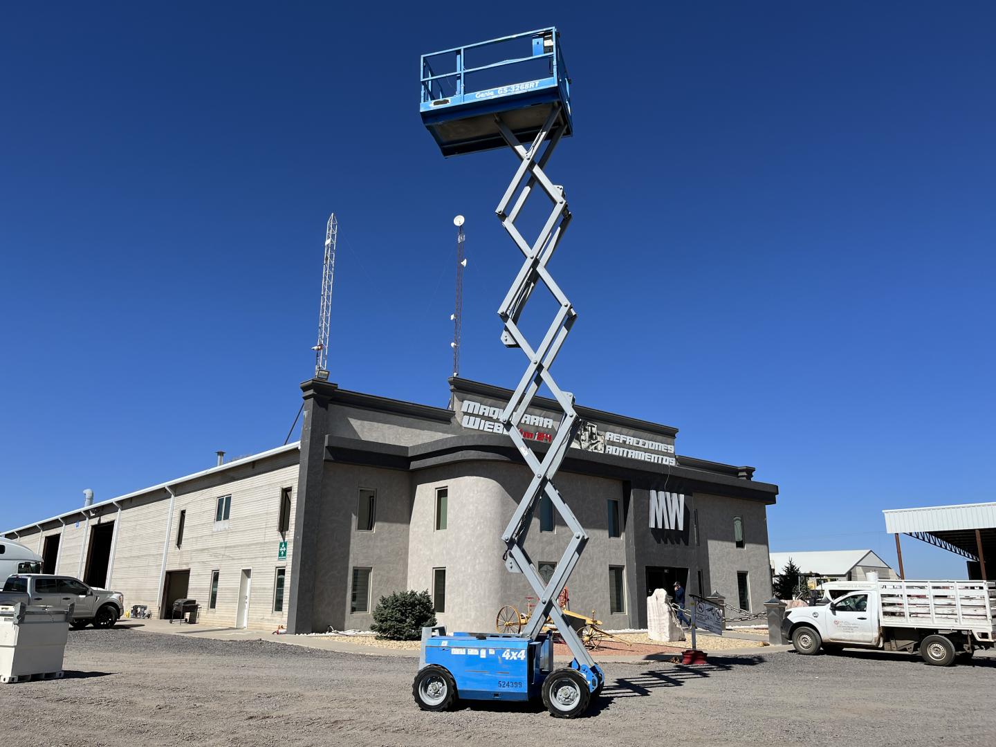 ./imagenes/INVOICE/2019/17079/ASCENSOR TIPO TIJERA GENIE GS-3268RT (36).JPG